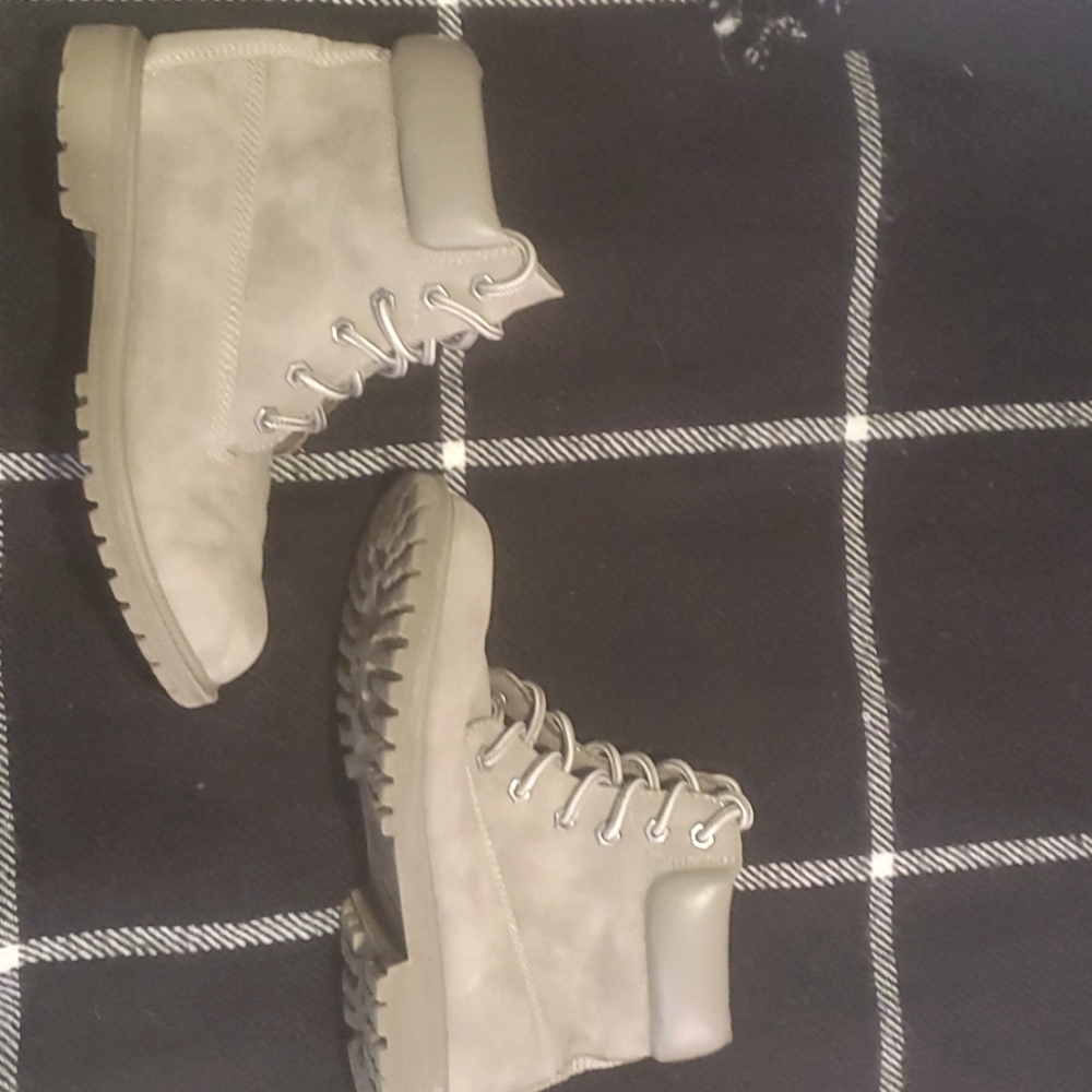 Grey boots